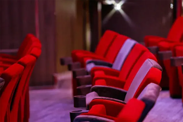 Театр - Палуба 4